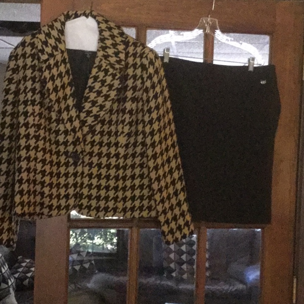 Skirt and jacket set